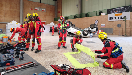 Formación avanzada para bomberos en el manejo de incendios en vehículos eléctricos