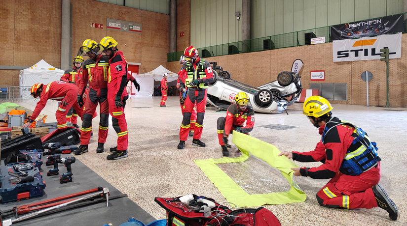 Formación avanzada para bomberos en el manejo de incendios en vehículos eléctricos