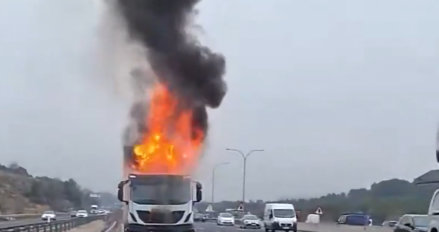 Tráfico interrumpido en Rivas por incendio de camión: todos los ocupantes ilesos