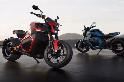 Ya está a la venta la primera moto con batería sólida: 600 km de autonomía y carga en 10 minutos