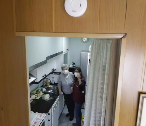 Solo el 25% de los hogares en España cuenta con detector de humos: podrían salvar el 80% de vidas