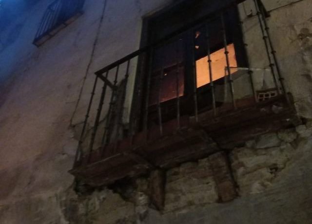 Incendio en una vivienda ocupada de Toledo provoca un herido leve y el precinto del inmueble